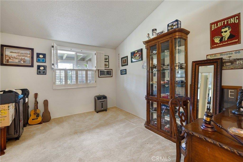 19211 Avenue Of The Oaks, Newhall, CA 91321