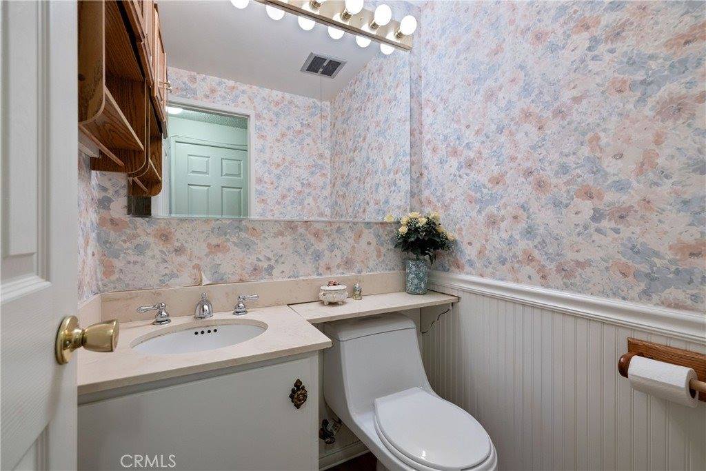 19211 Avenue Of The Oaks, Newhall, CA 91321
