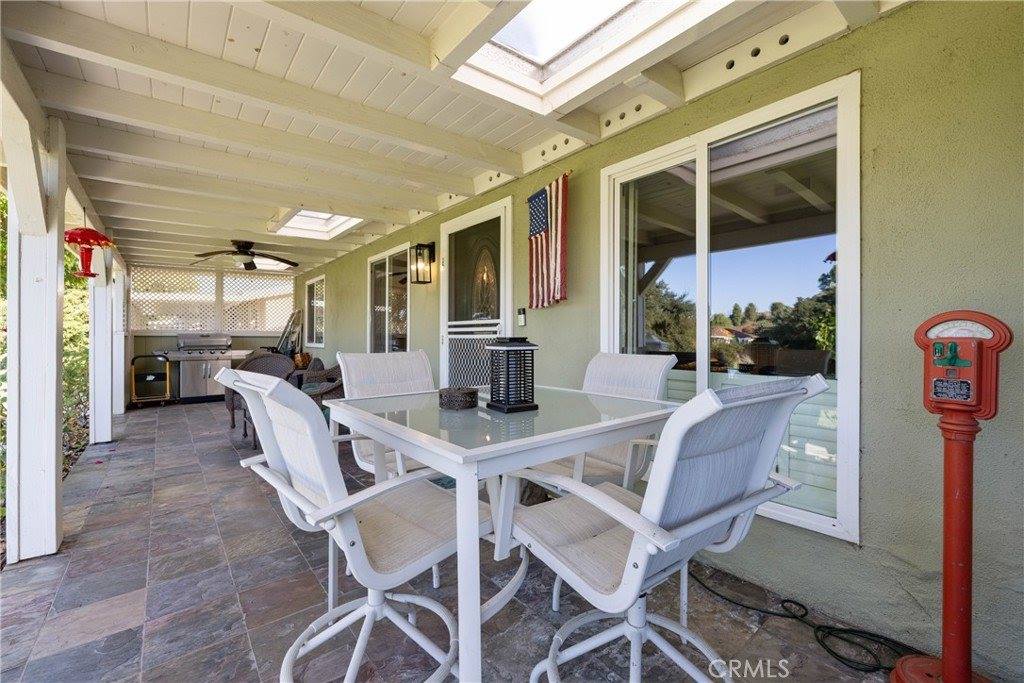 19211 Avenue Of The Oaks, Newhall, CA 91321