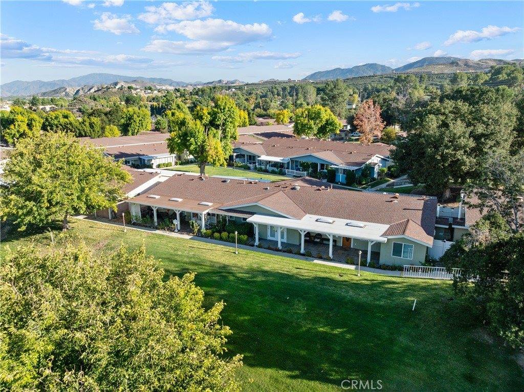19211 Avenue Of The Oaks, Newhall, CA 91321