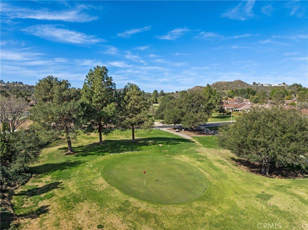 19211 Avenue Of The Oaks, Newhall, CA 91321