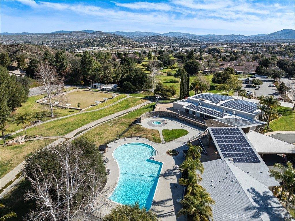 19211 Avenue Of The Oaks, Newhall, CA 91321