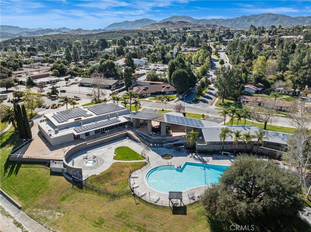 19211 Avenue Of The Oaks, Newhall, CA 91321