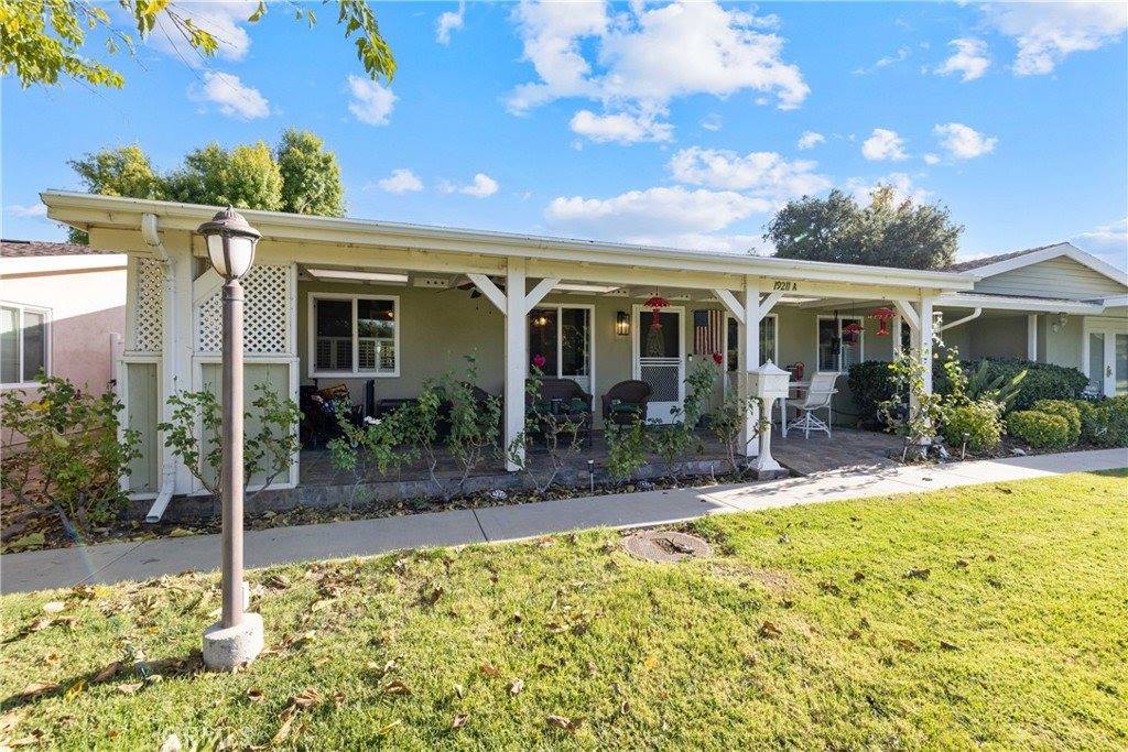 19211 Avenue Of The Oaks, Newhall, CA 91321