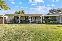 19211 Avenue Of The Oaks, Newhall, CA 91321