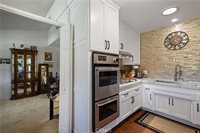 19211 Avenue Of The Oaks, Newhall, CA 91321