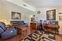19211 Avenue Of The Oaks, Newhall, CA 91321