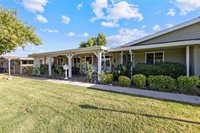 19211 Avenue Of The Oaks, Newhall, CA 91321