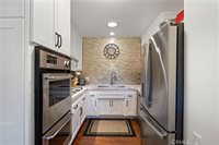 19211 Avenue Of The Oaks, Newhall, CA 91321