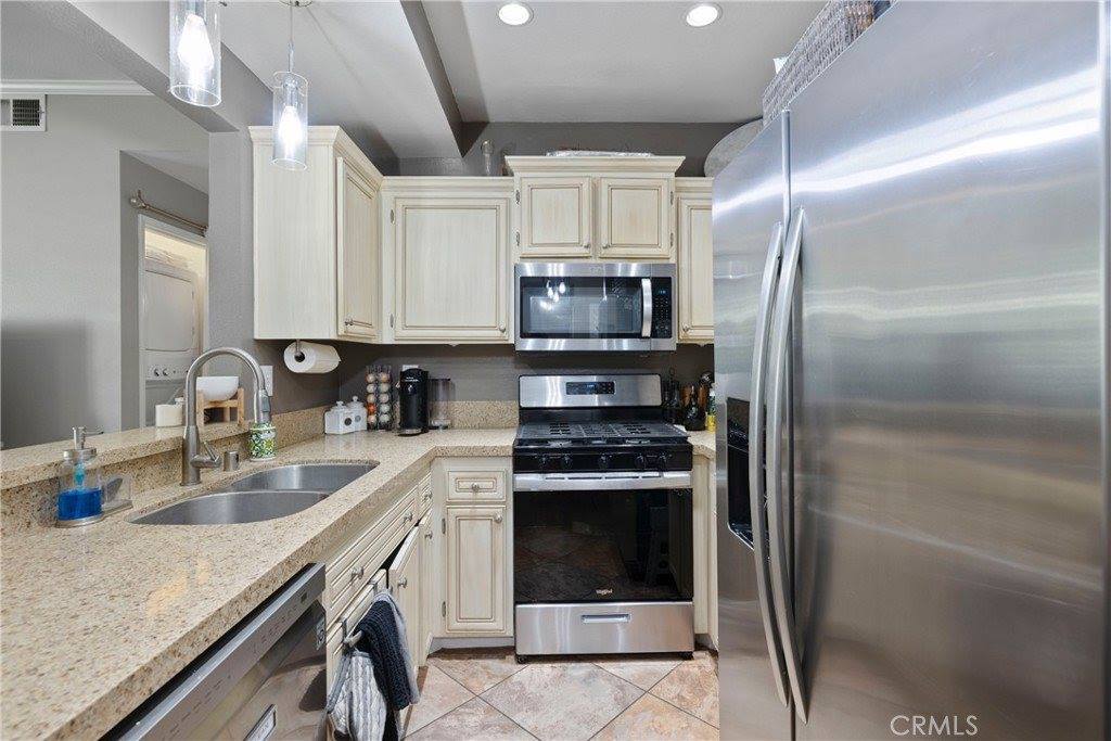 23625 Del Monte, Valencia, CA 91355