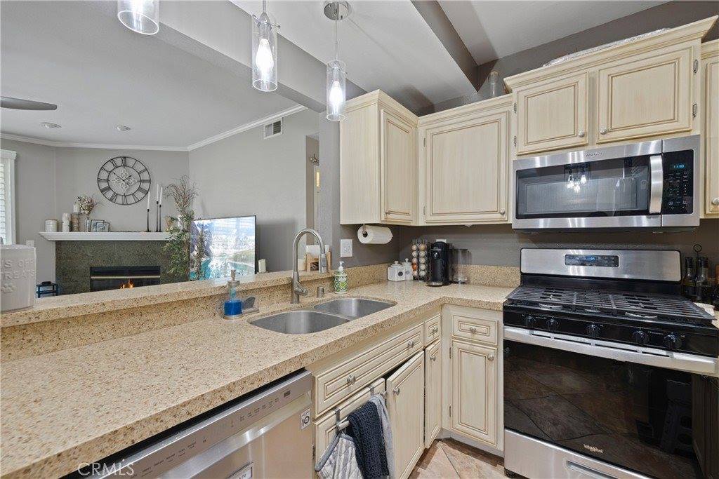 23625 Del Monte, Valencia, CA 91355