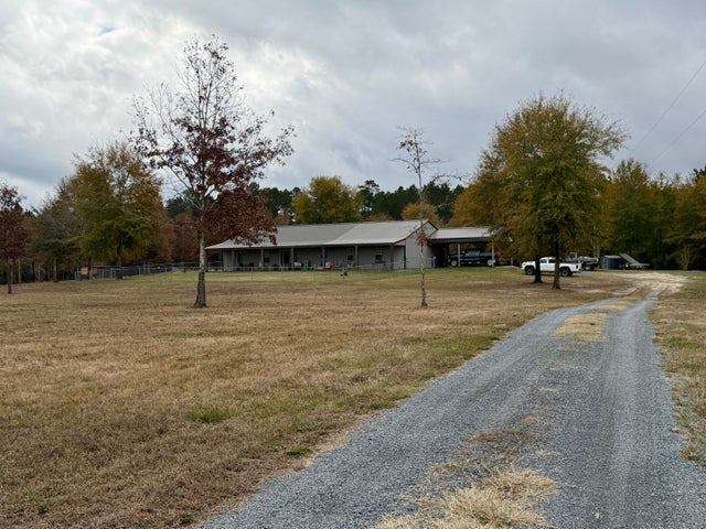 931 Ford Stewart, Leesville, LA 71446