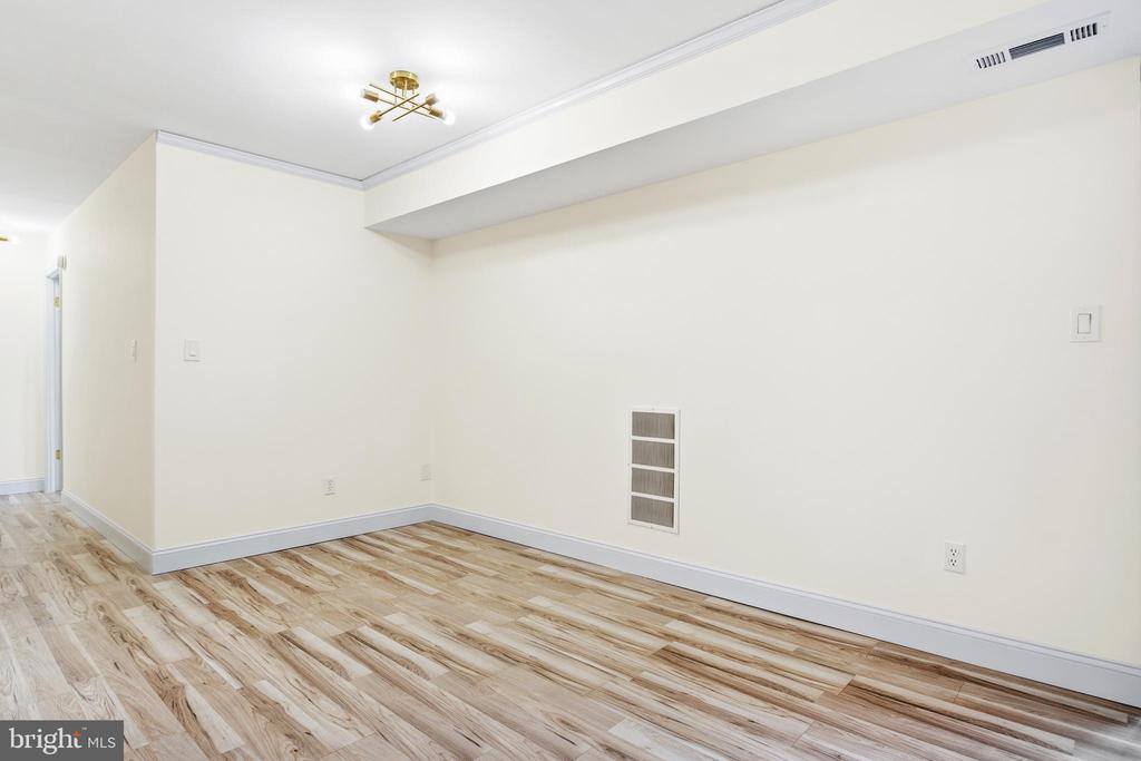 7609 Fontainebleau Drive, Hyattsville, MD 20784