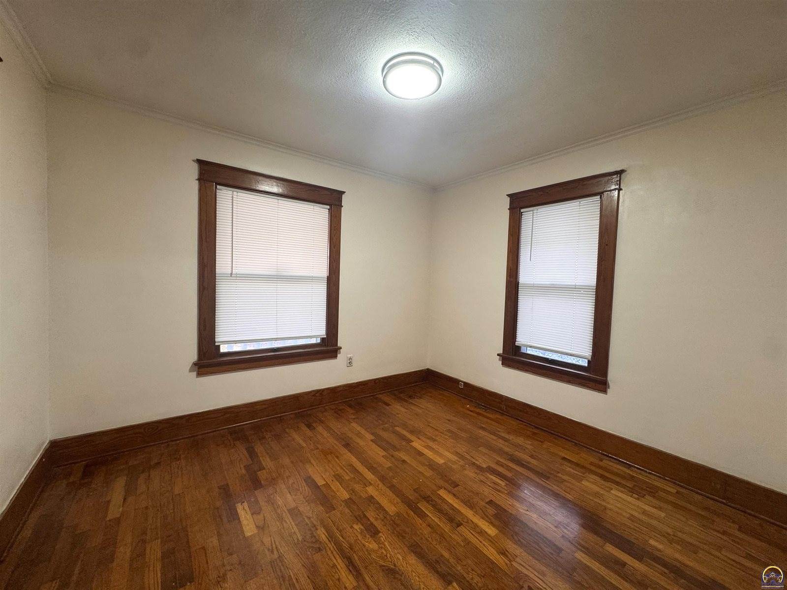 301 SW Western AVE, Topeka, KS 66606