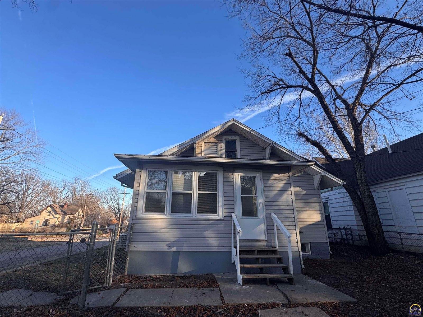 301 SW Western AVE, Topeka, KS 66606