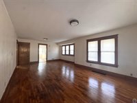 301 SW Western AVE, Topeka, KS 66606