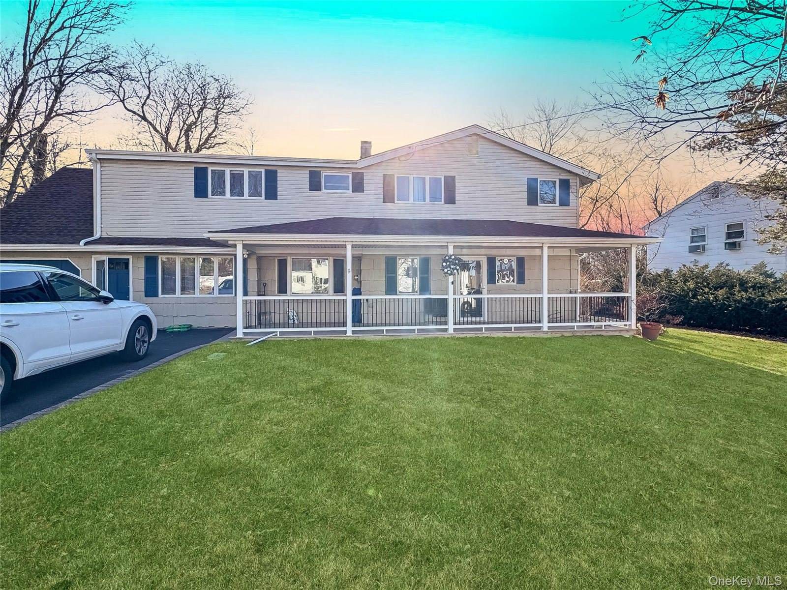 32 Sterling Drive, Brookhaven, NY 11755