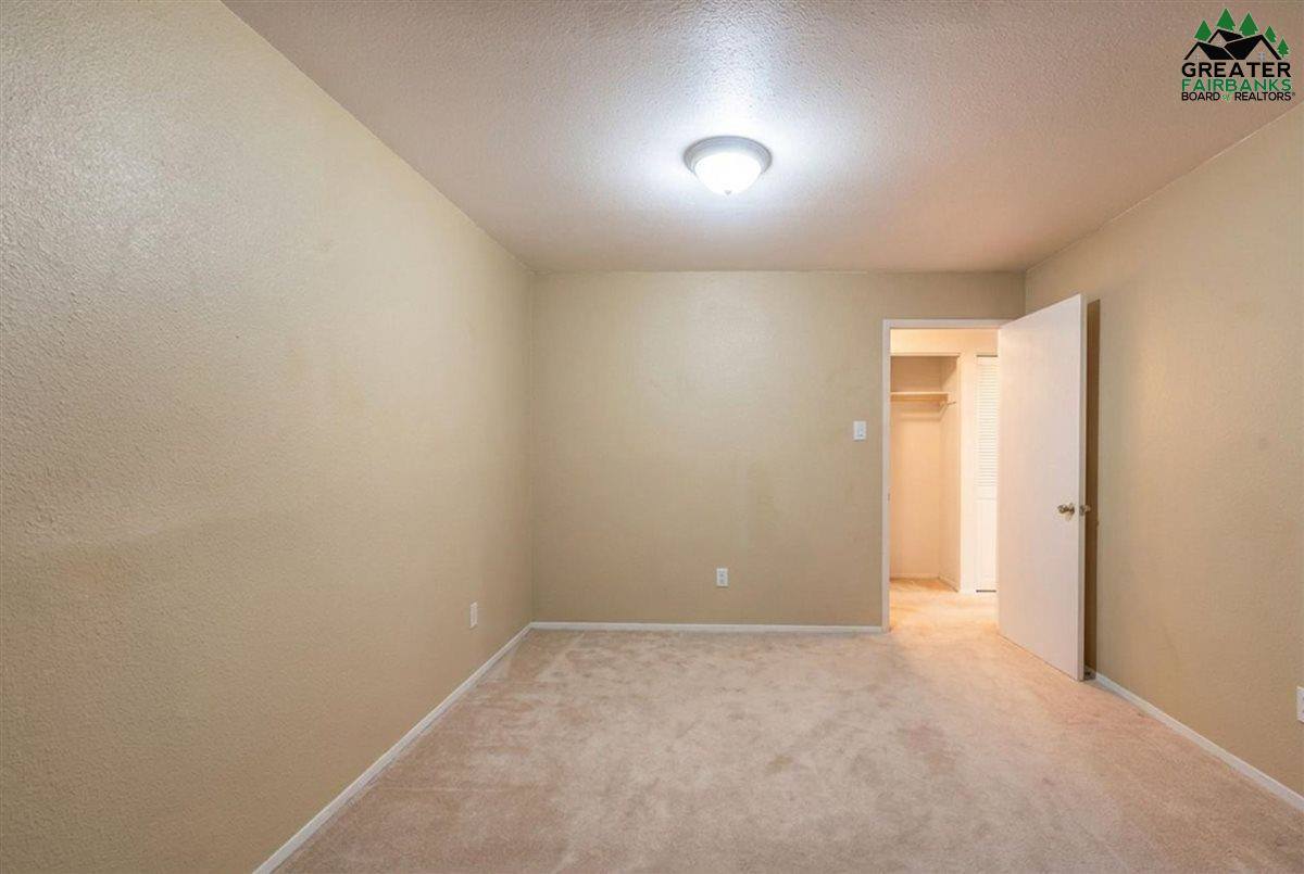 665 10th Avenue, Fairbanks, AK 99701