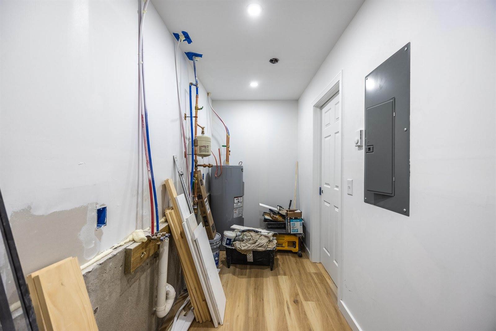 2 Highland Avenue, Bangor, ME 04401