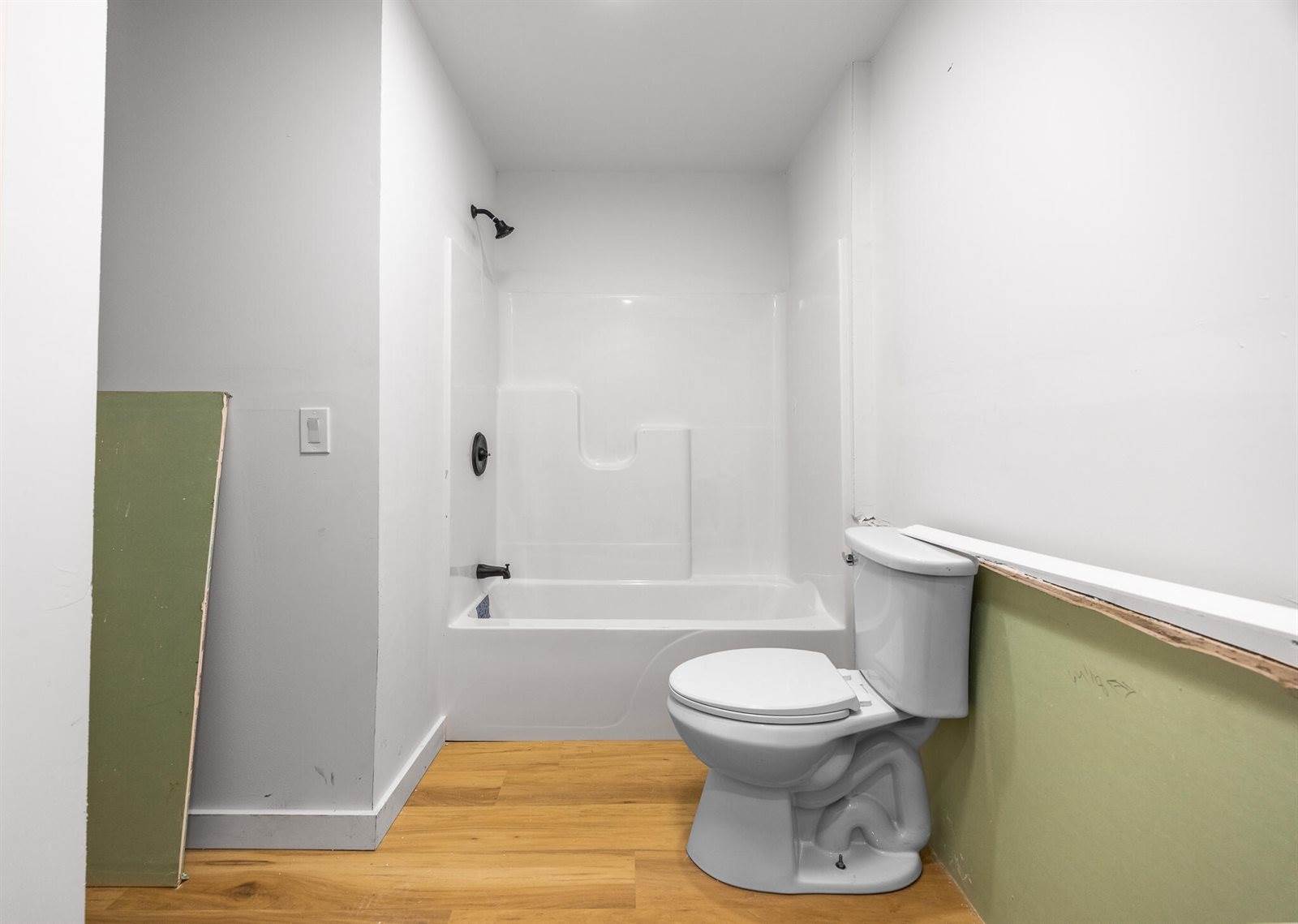 2 Highland Avenue, Bangor, ME 04401