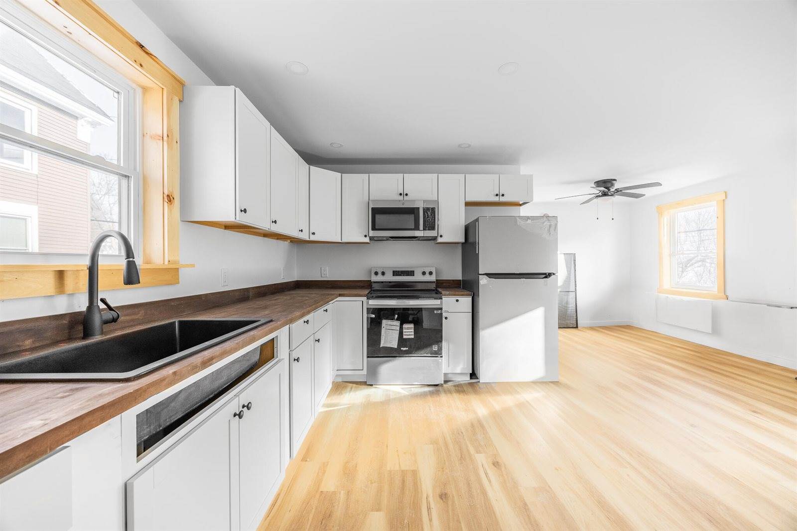 2 Highland Avenue, Bangor, ME 04401