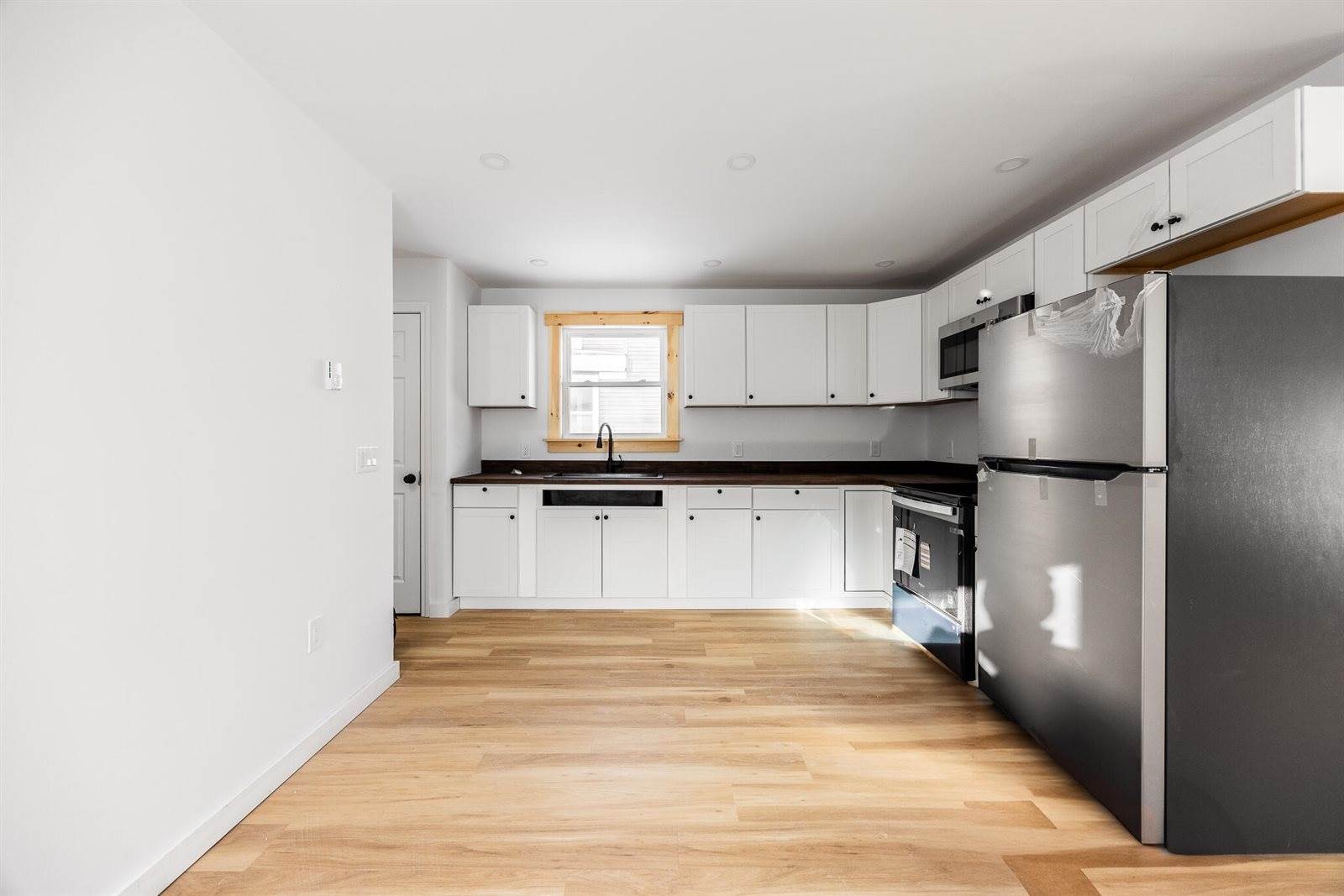 2 Highland Avenue, Bangor, ME 04401