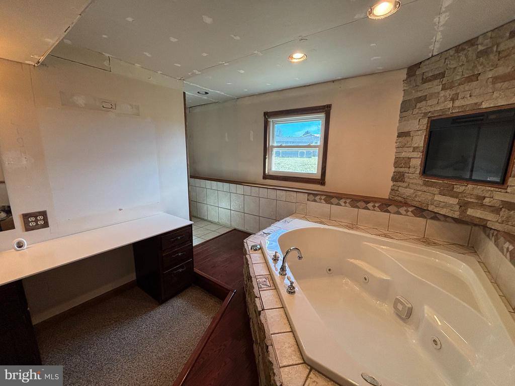 10 Starboard Court, Taneytown, MD 21787