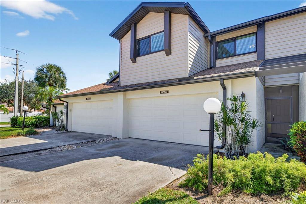 11653 Pointe Circle Dr, Fort Myers, FL 33908