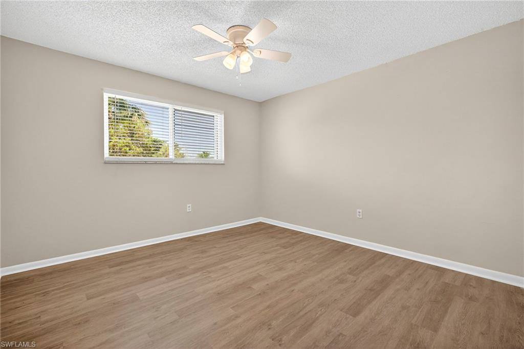 11653 Pointe Circle Dr, Fort Myers, FL 33908