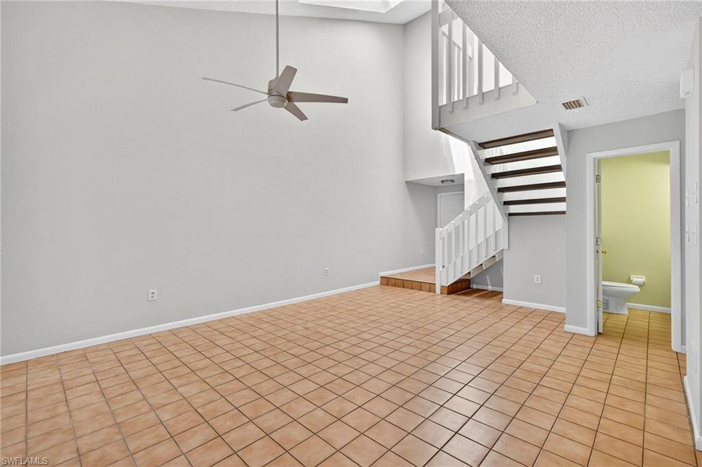 11653 Pointe Circle Dr, Fort Myers, FL 33908