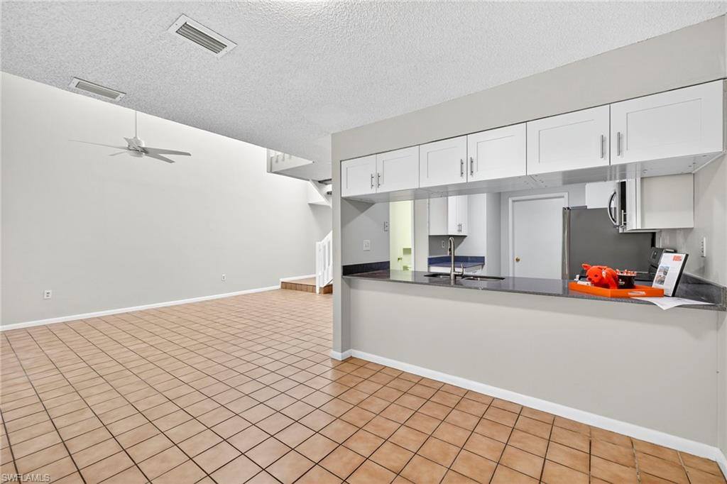 11653 Pointe Circle Dr, Fort Myers, FL 33908