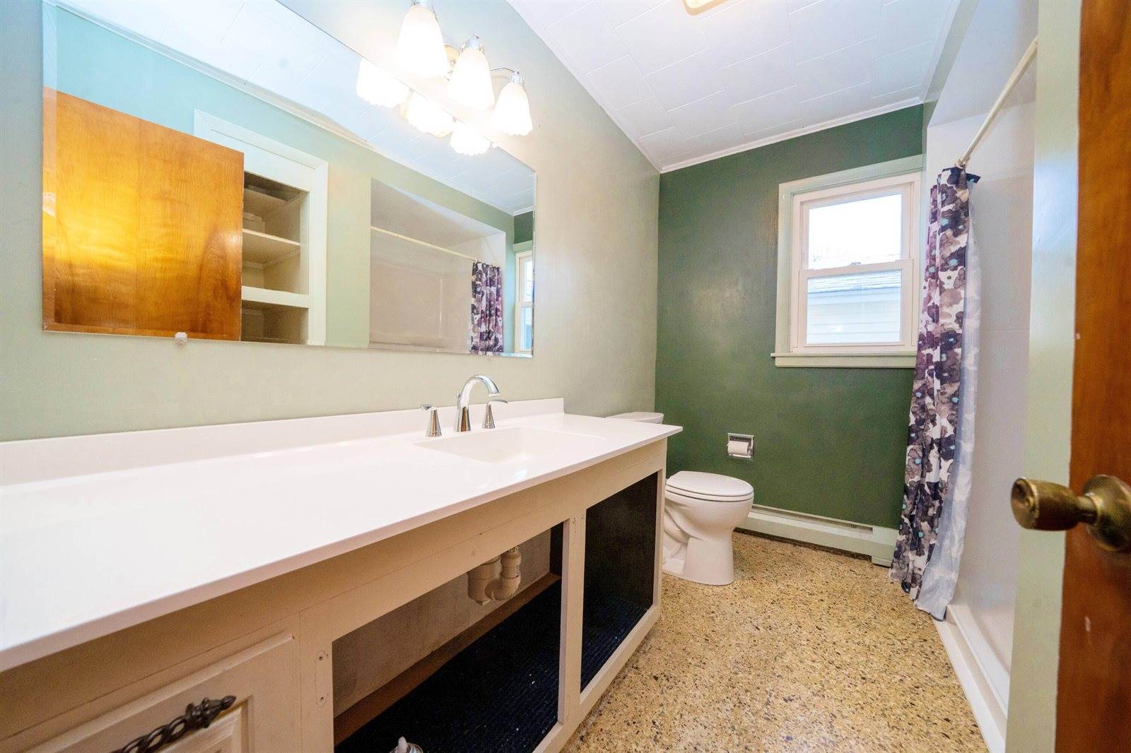 13 Westbrook Terrace, Hampden, ME 04444