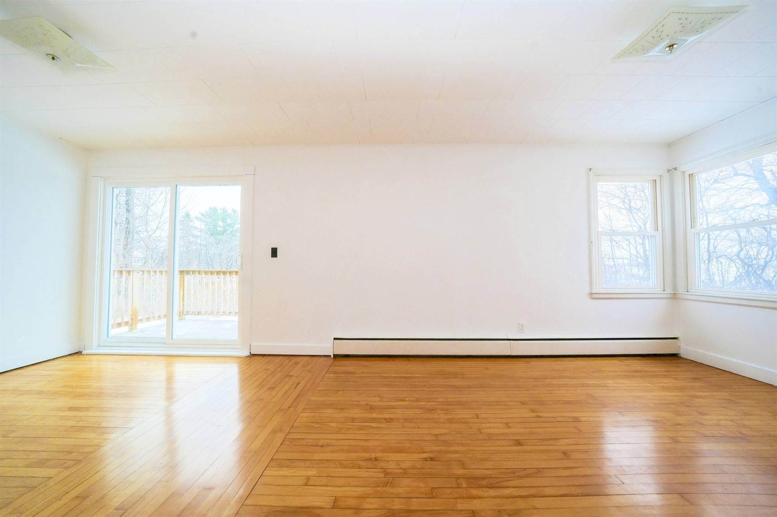 13 Westbrook Terrace, Hampden, ME 04444