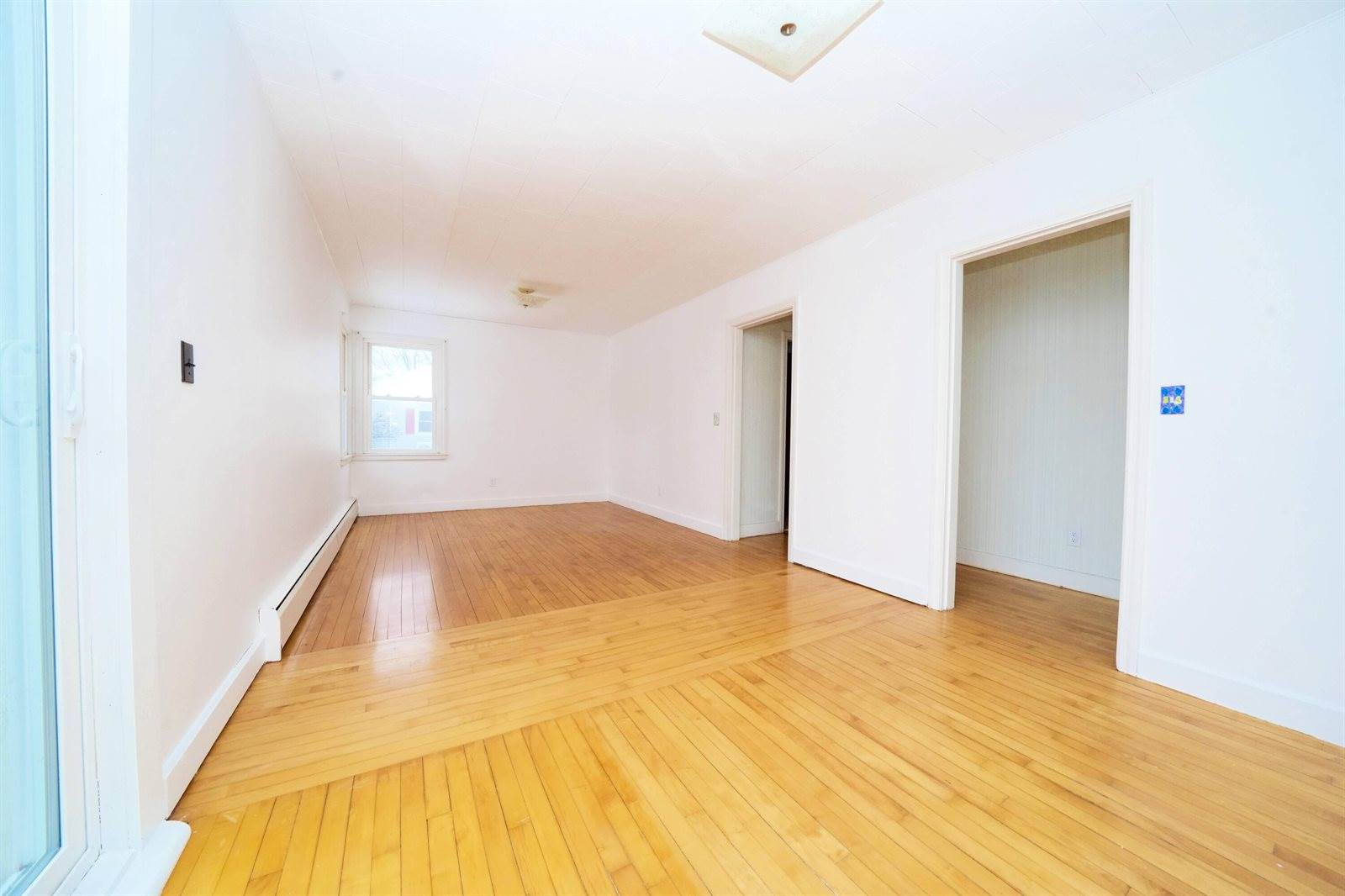 13 Westbrook Terrace, Hampden, ME 04444