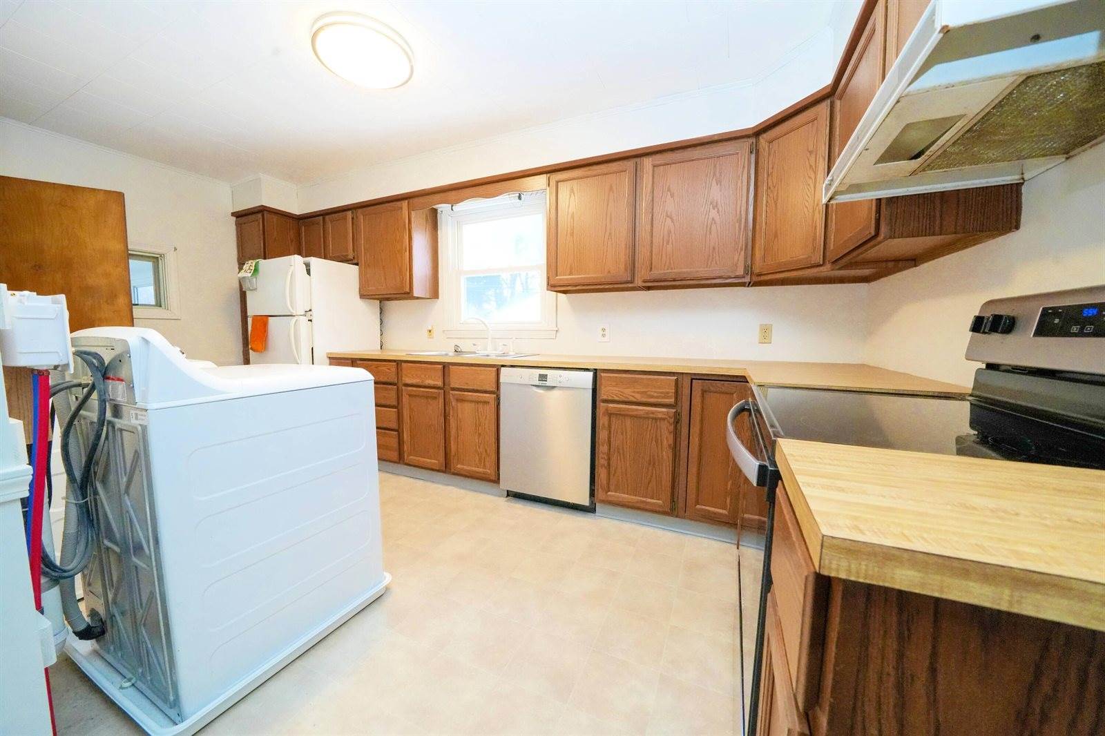 13 Westbrook Terrace, Hampden, ME 04444