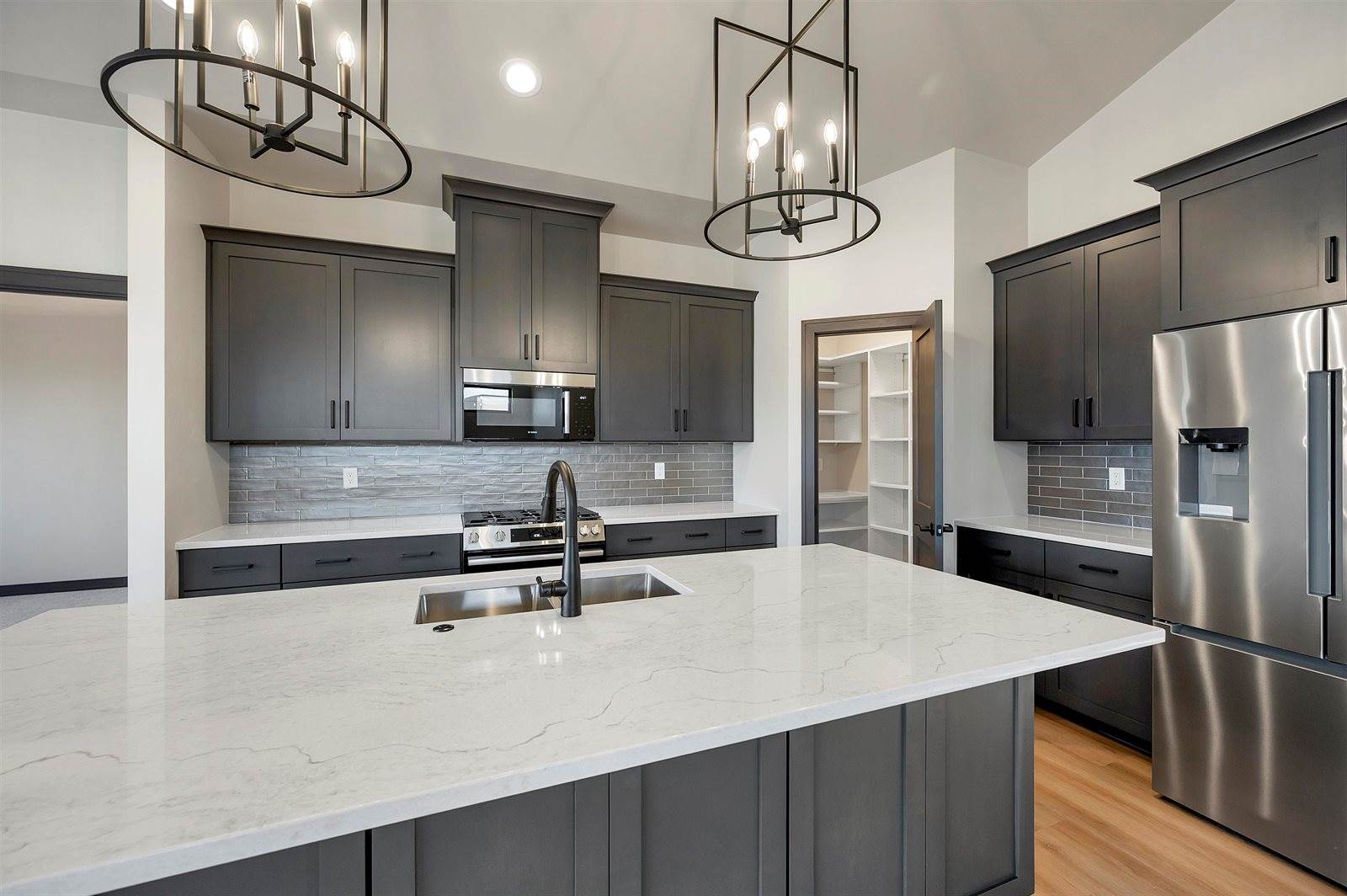 315 Aldon Circle, Green Bay, WI 54304