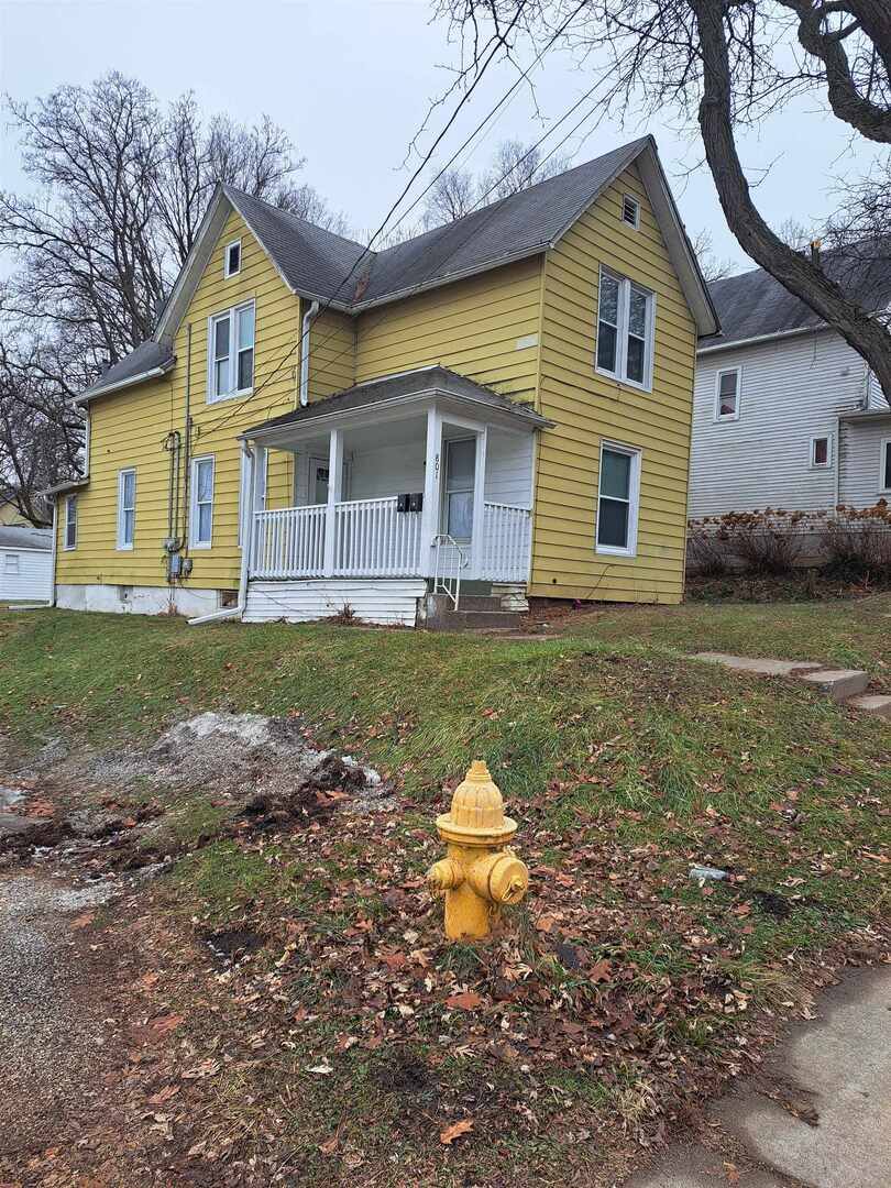 801 41st St Street, Rockisland, IL 61201