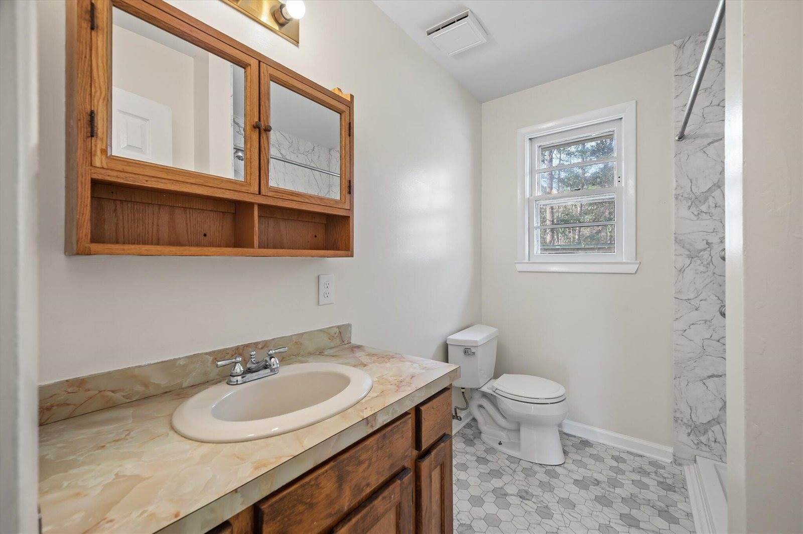 2213 Pinehurst Avenue, Charleston, SC 29414