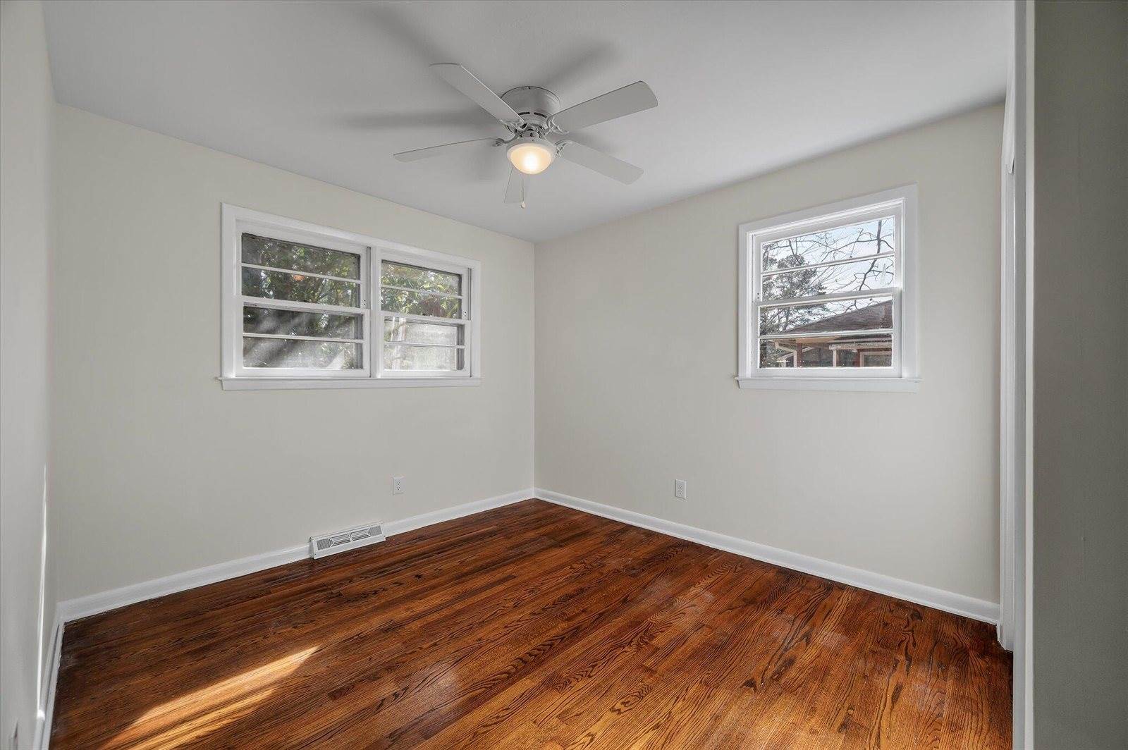 2213 Pinehurst Avenue, Charleston, SC 29414