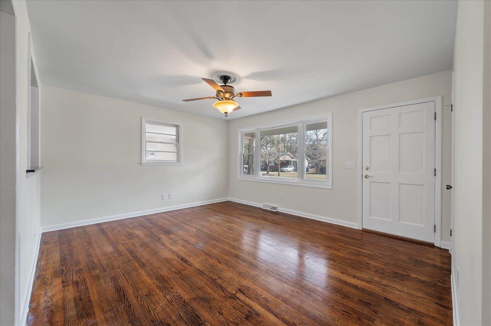 2213 Pinehurst Avenue, Charleston, SC 29414