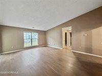 47 Carnaby Close, Freehold, NJ 07728