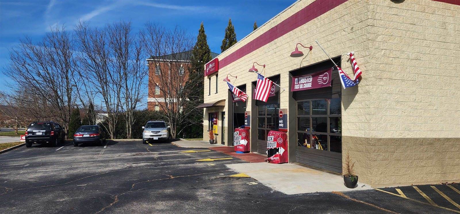 2405 MARKET Street, Christiansburg, VA 24073