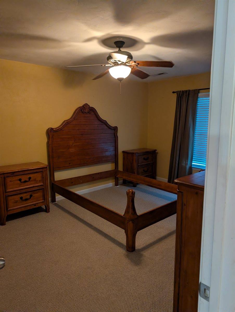 1126 Gearhart Rd SE, Roanoke, VA 24014