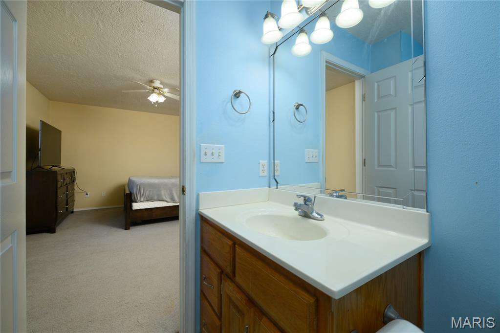 16855 Lensman Road, Saint Robert, MO 65584