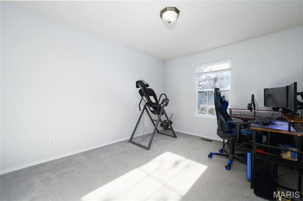 16855 Lensman Road, Saint Robert, MO 65584