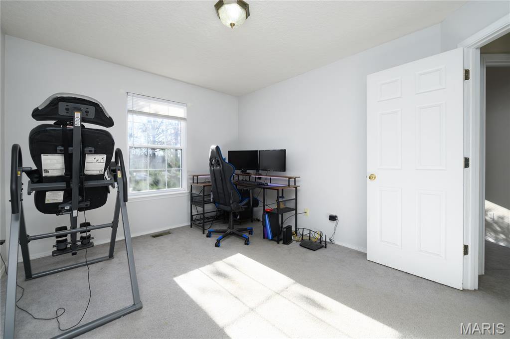 16855 Lensman Road, Saint Robert, MO 65584