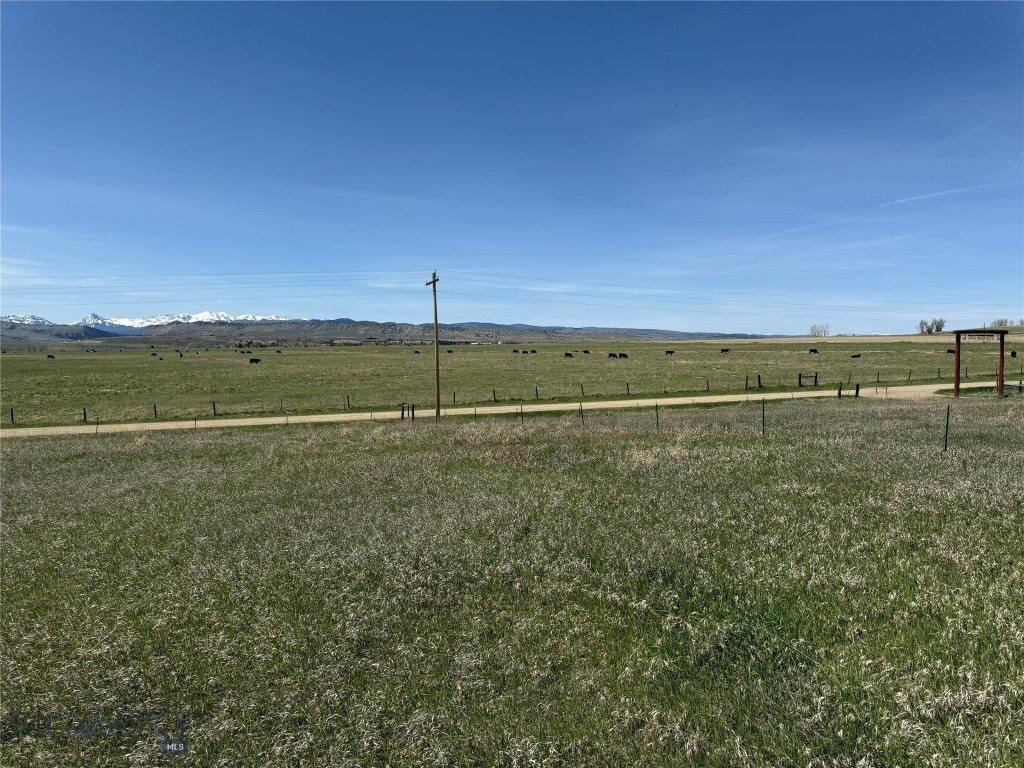 100 Queen Lane, Clyde Park, MT 59047