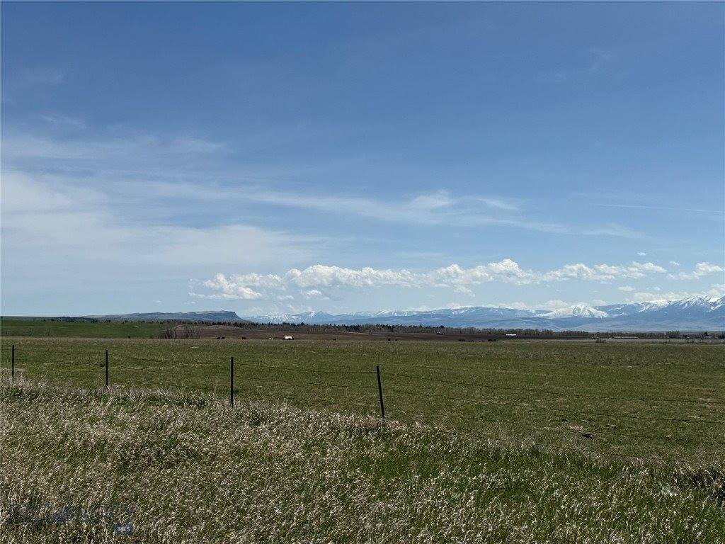 100 Queen Lane, Clyde Park, MT 59047