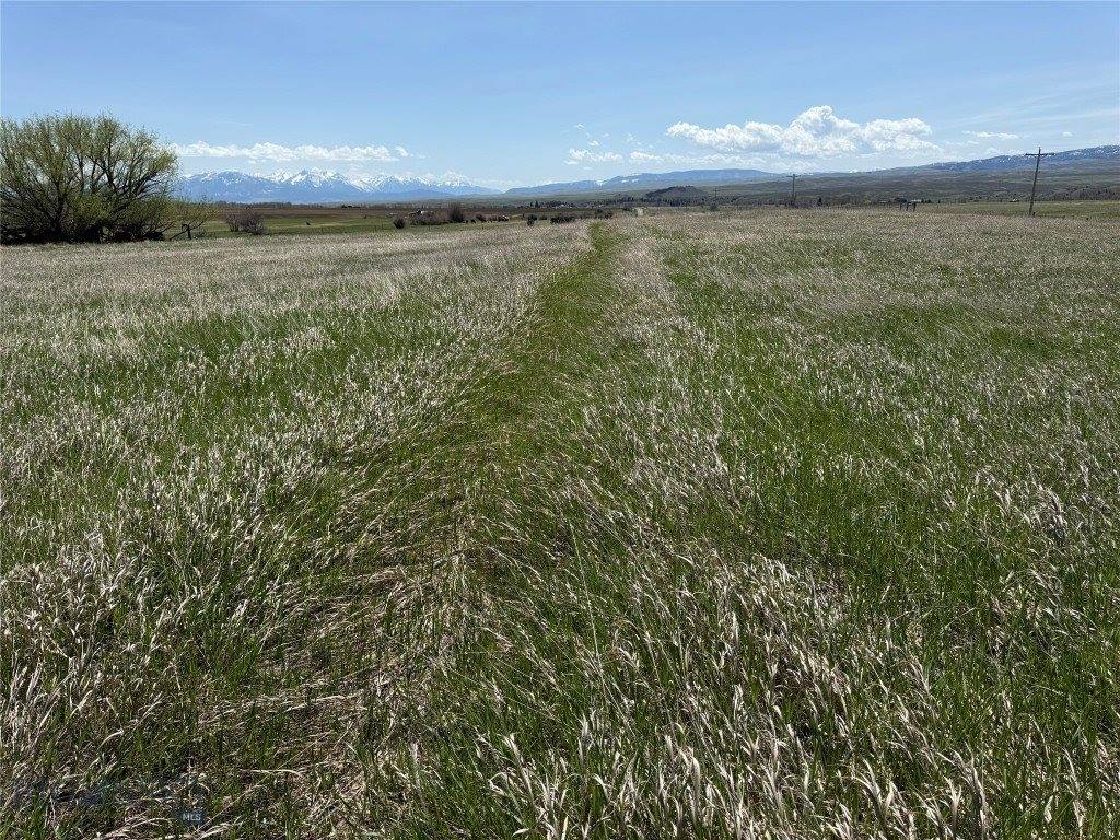 100 Queen Lane, Clyde Park, MT 59047