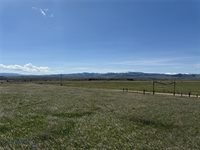 100 Queen Lane, Clyde Park, MT 59047